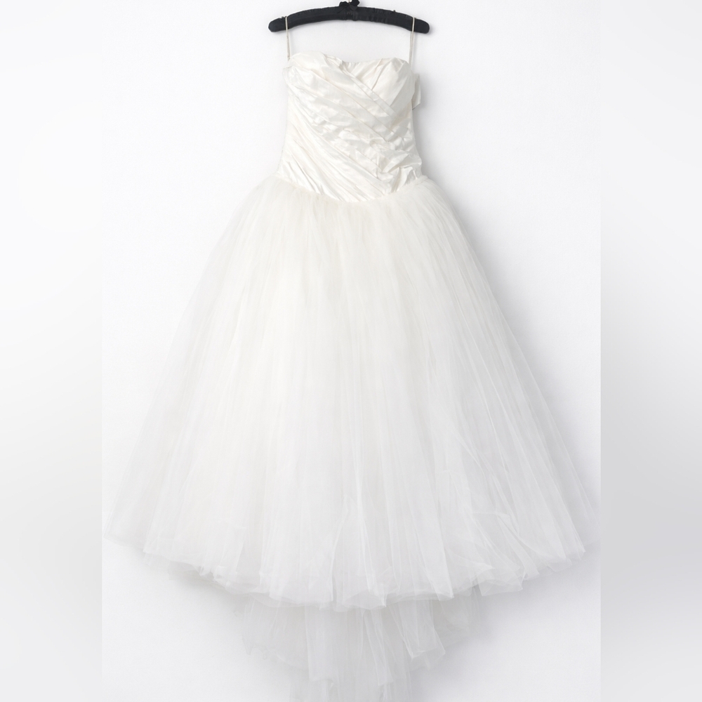 Vera Wang Strapless Ball Gown Wedding Dress Taffeta Tulle NWT Sz 12 Soft White - Picture 4 of 12